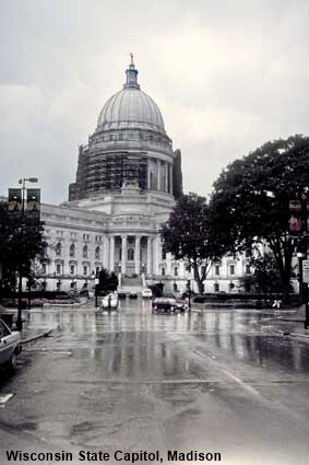  Wisconsin State Capitol, Madison, WI, USA