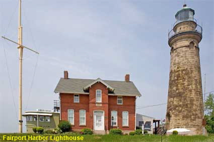 Fairport Harbor Lighthouse (1871), OH, USA Fairport Harbor Lighthouse (1871), OH, USA